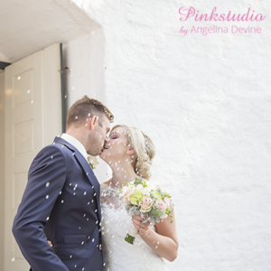 Pinkstudio by Angelina Devine 1.-Line-og-Frank-kirken-106-300x300 Bryllupsportrætter